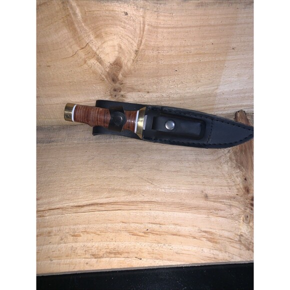 Hunting Knife Stainless With Sharpening Stone - Picture 9 of 9